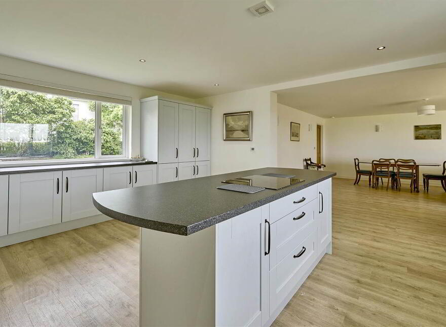 3 Warren Avenue, Warren Road, Donaghadee, BT21 0PE