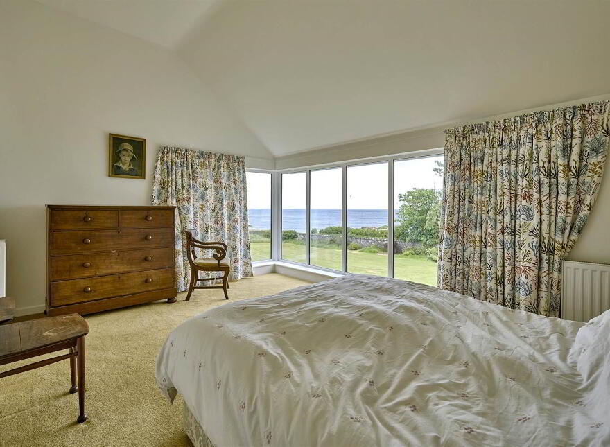 3 Warren Avenue, Warren Road, Donaghadee, BT21 0PE