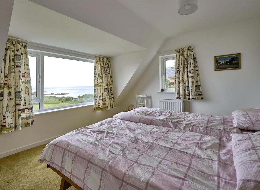 3 Warren Avenue, Warren Road, Donaghadee, BT21 0PE