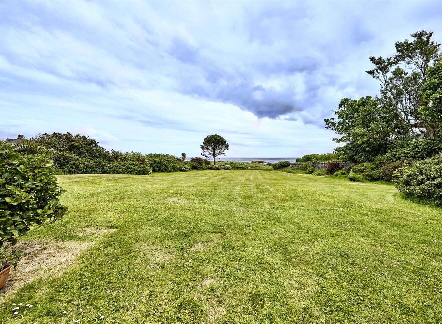 3 Warren Avenue, Warren Road, Donaghadee, BT21 0PE