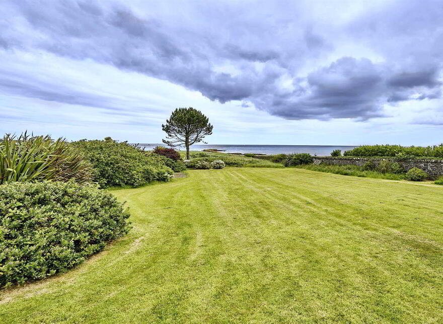 3 Warren Avenue, Warren Road, Donaghadee, BT21 0PE