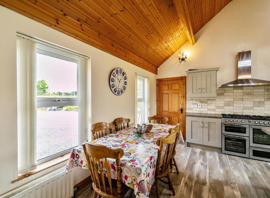 4 Mossvale Road, Ballynahinch, BT24 8SR
