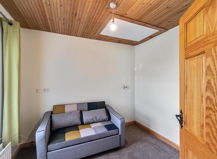 4 Mossvale Road, Ballynahinch, BT24 8SR