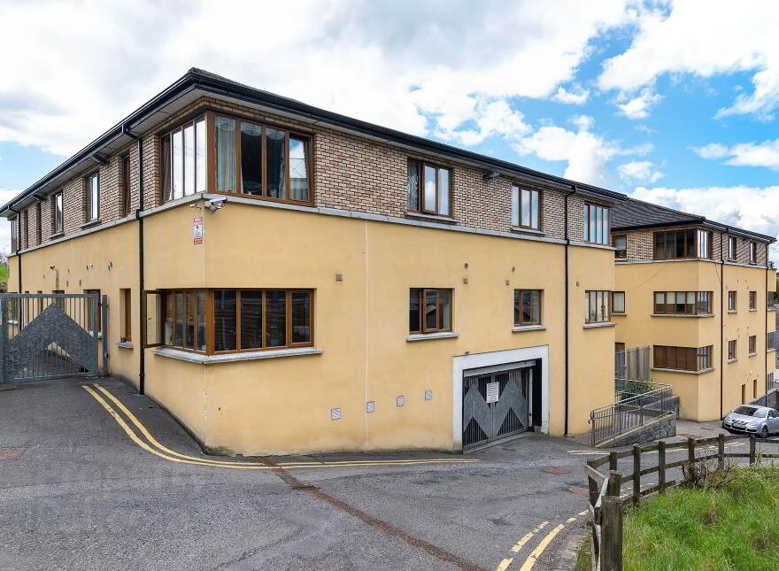 1 Castlegate Apt, Bullock Lane, Cavan Town, H12TX33 photo