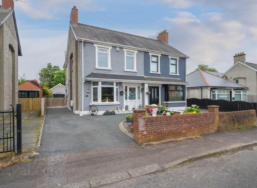 9 Neills Hill Park, Ballyhackamore, Belfast, BT5 6FL photo