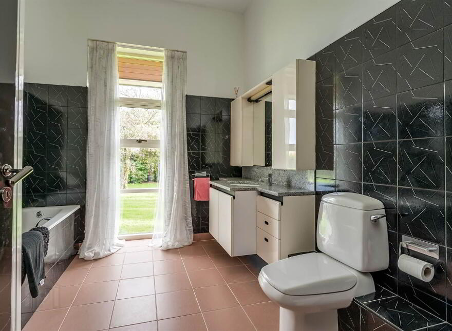 51 Ballymacrea Road, Portrush, BT56 8NS