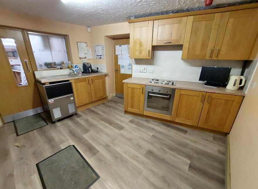 Junior's Bar, 26 Bridge Street, Strabane, BT82 9AE