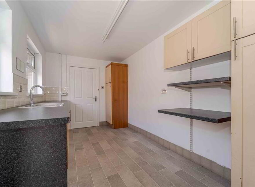 2 Dalboyne Court, Lisburn, BT27 4BQ