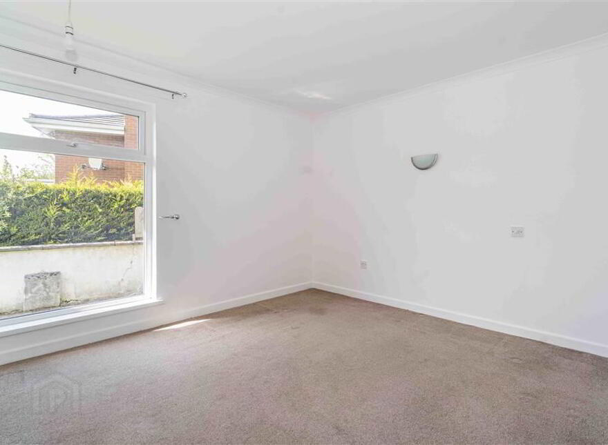 2 Dalboyne Court, Lisburn, BT27 4BQ