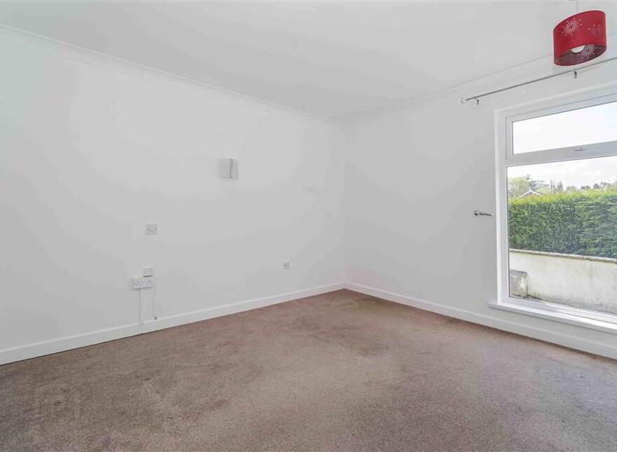 2 Dalboyne Court, Lisburn, BT27 4BQ