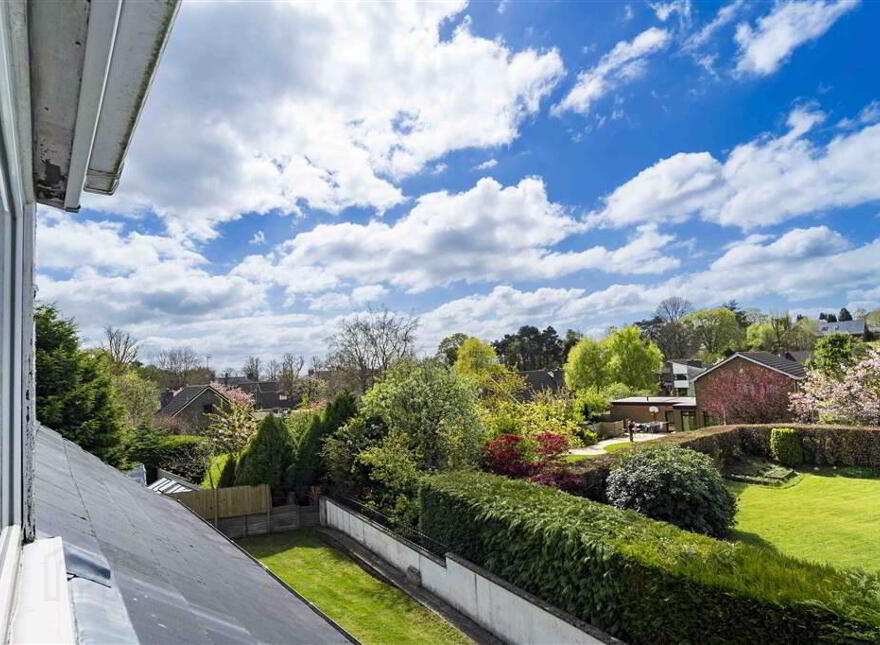 2 Dalboyne Court, Lisburn, BT27 4BQ
