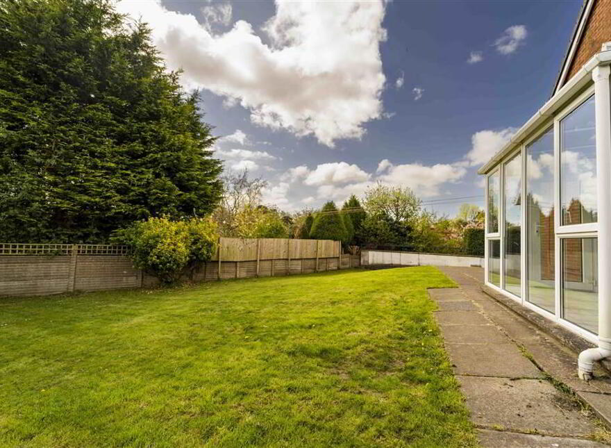 2 Dalboyne Court, Lisburn, BT27 4BQ