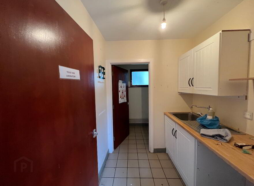 Unit, Offices & Stables, 7/9 Townhill Road, Portglenone, BT44 8AJ