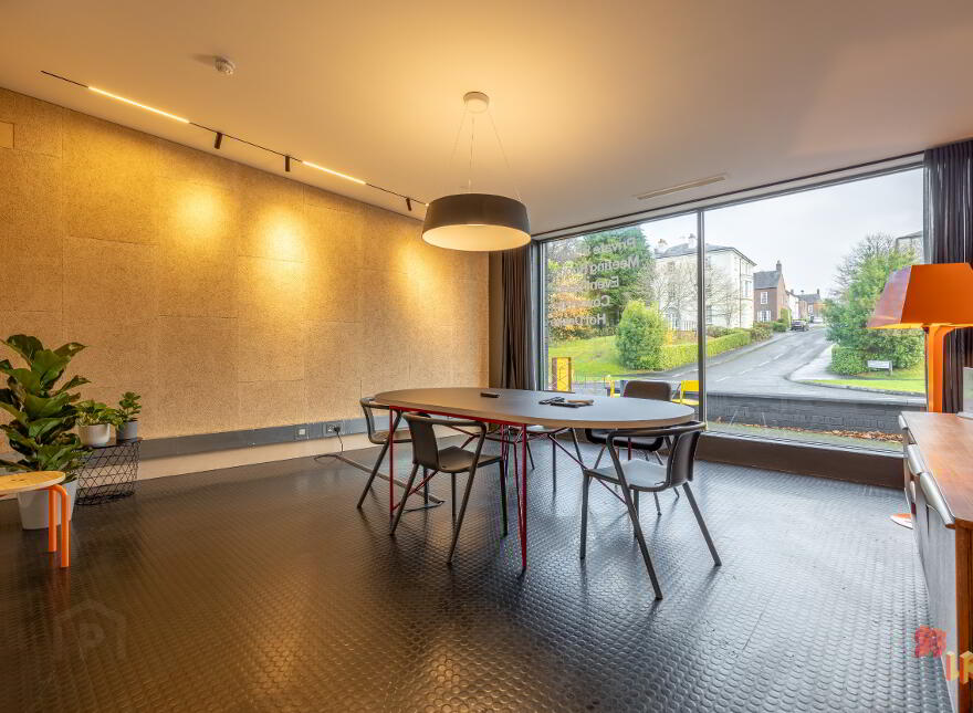 23 Lisburn Road, Royal Hillsborough, BT26 6AA