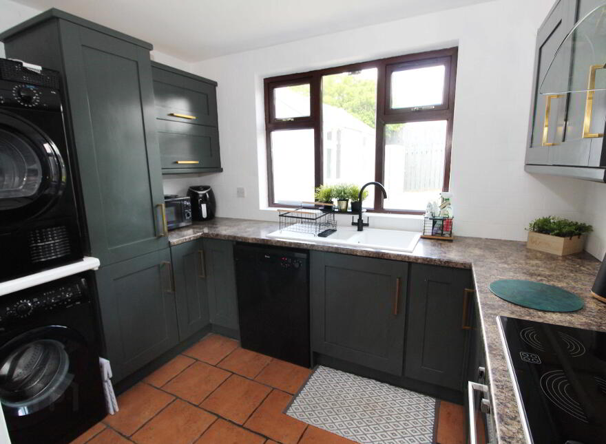 5 Tonagh Park, Lisburn, BT28 1DJ