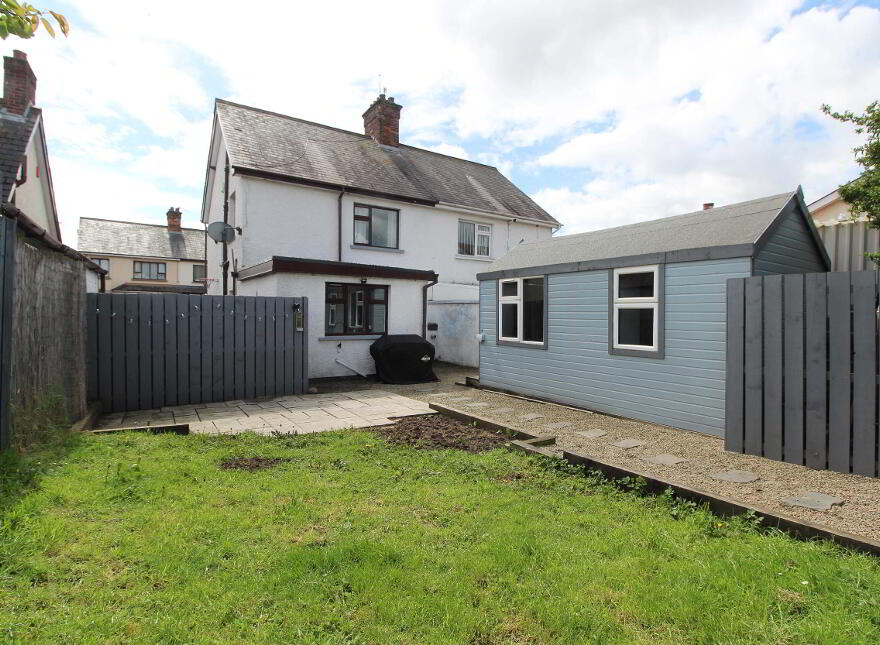 5 Tonagh Park, Lisburn, BT28 1DJ