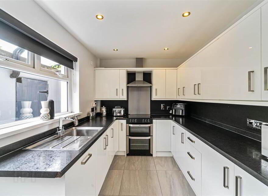 19 St Dillons Avenue, Downpatrick, BT30 6HZ