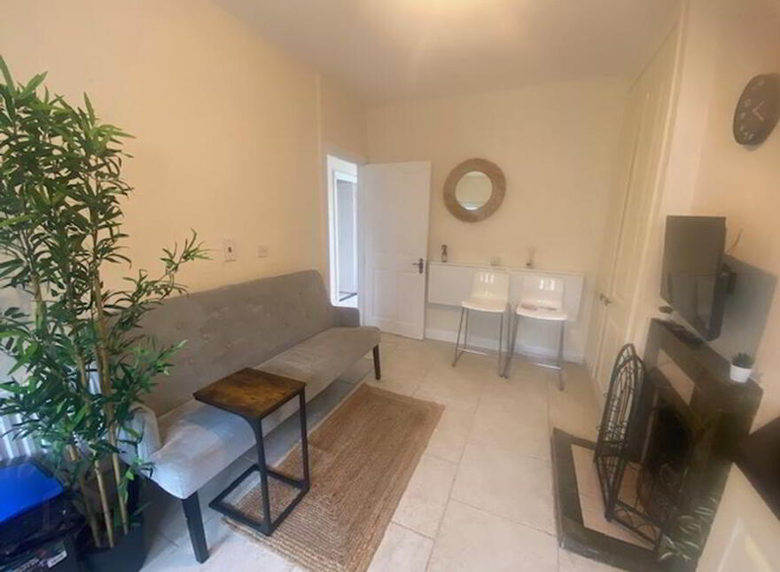 26 Saint Oliver's Park, Ratoath, A85FA47