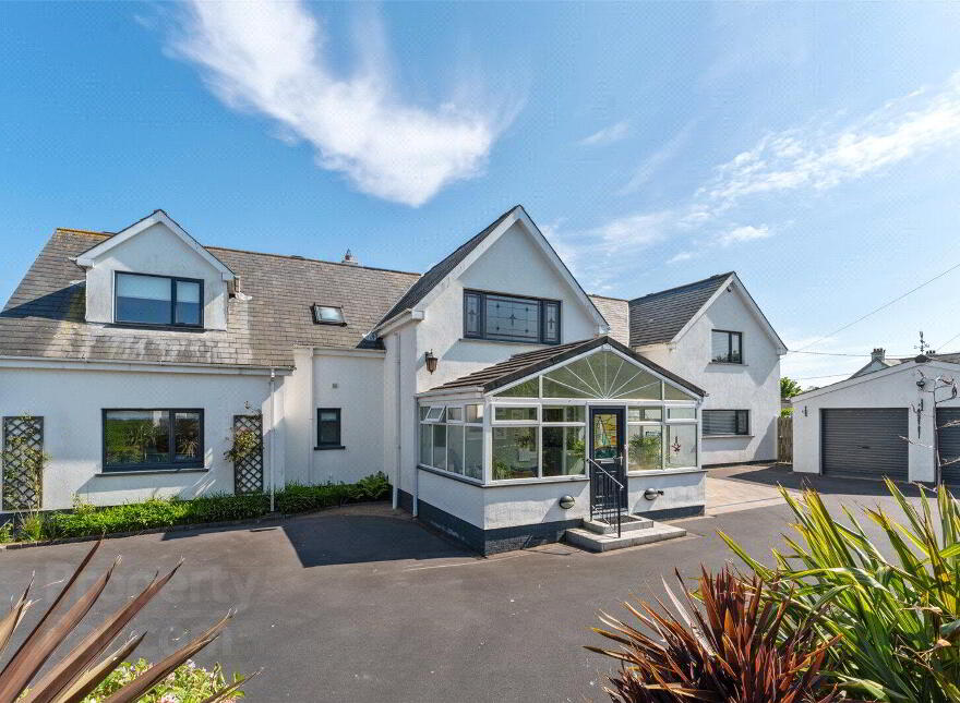 12 Warren Avenue, County, Donaghadee, BT21 0PE photo