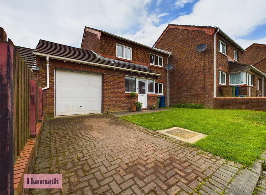 21 Clendinning Way, Portadown, Craigavon, BT62 3WF photo