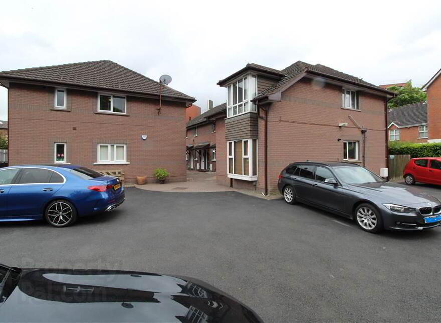 6 Glendale Court, Belfast, BT4 1TS photo