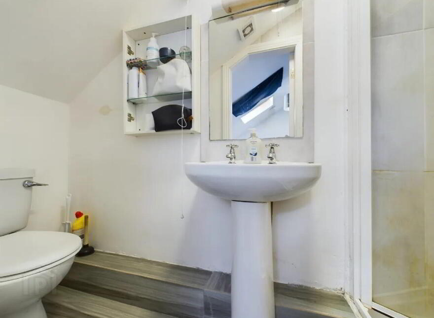 Apartment 7 Rockshire House, Ferrybank