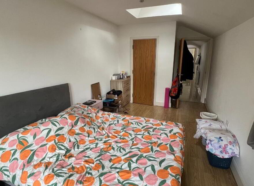 September Start Date, U4, 17 Eglantine Avenue, Belfast, BT9 6DW