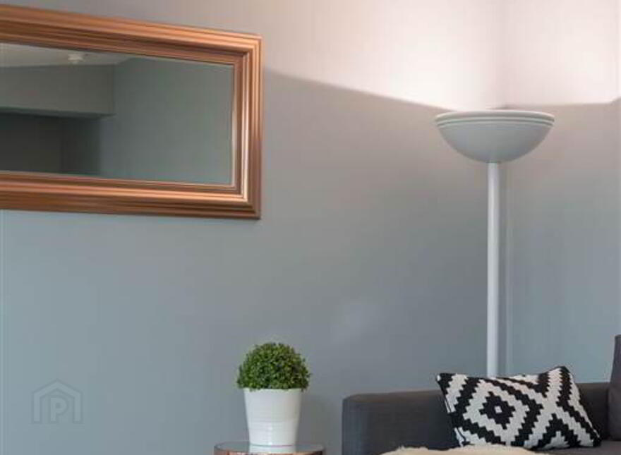 31 Winter Gardens Penthouse, Belfast, BT2 8EP