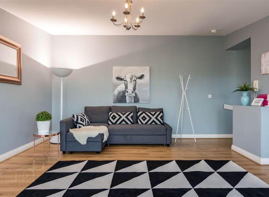 31 Winter Gardens Penthouse, Belfast, BT2 8EP