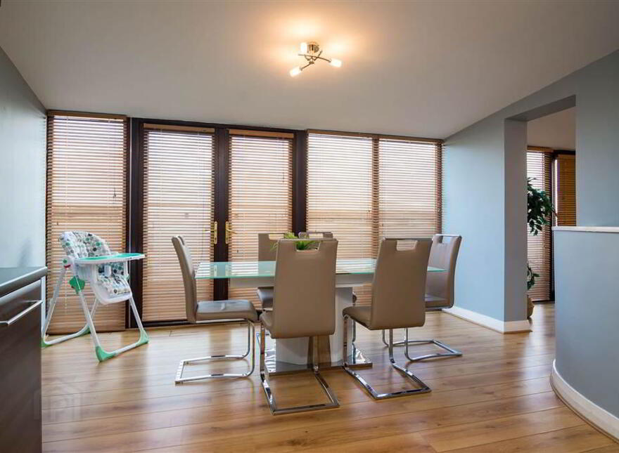 31 Winter Gardens Penthouse, Belfast, BT2 8EP