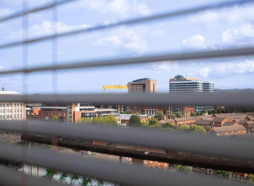 31 Winter Gardens Penthouse, Belfast, BT2 8EP