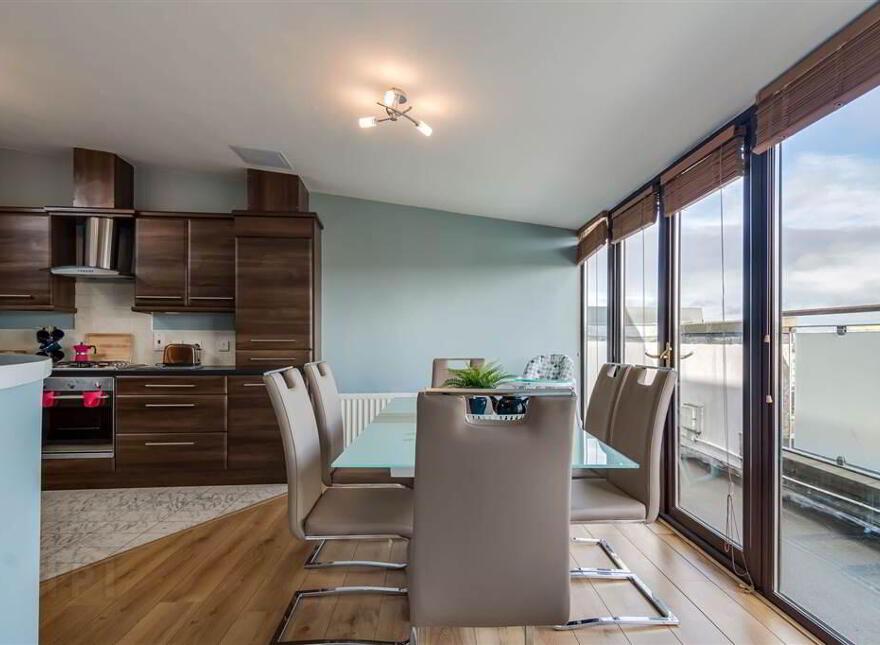 31 Winter Gardens Penthouse, Belfast, BT2 8EP