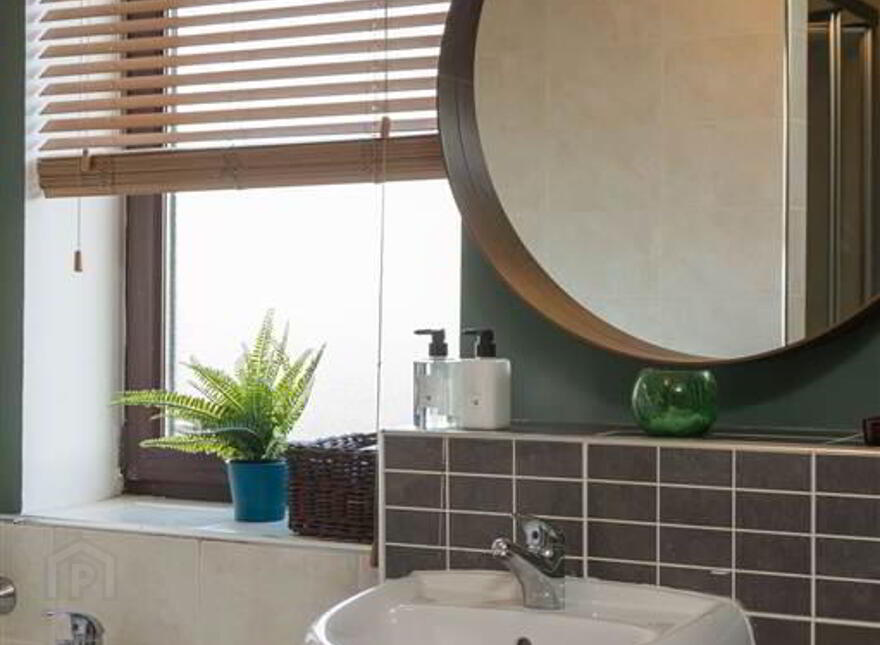 31 Winter Gardens Penthouse, Belfast, BT2 8EP