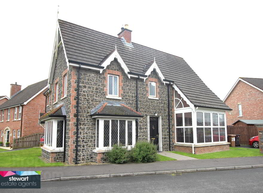 21a Wellington Park Avenue, Maghaberry, Lisburn, BT67 0UG photo