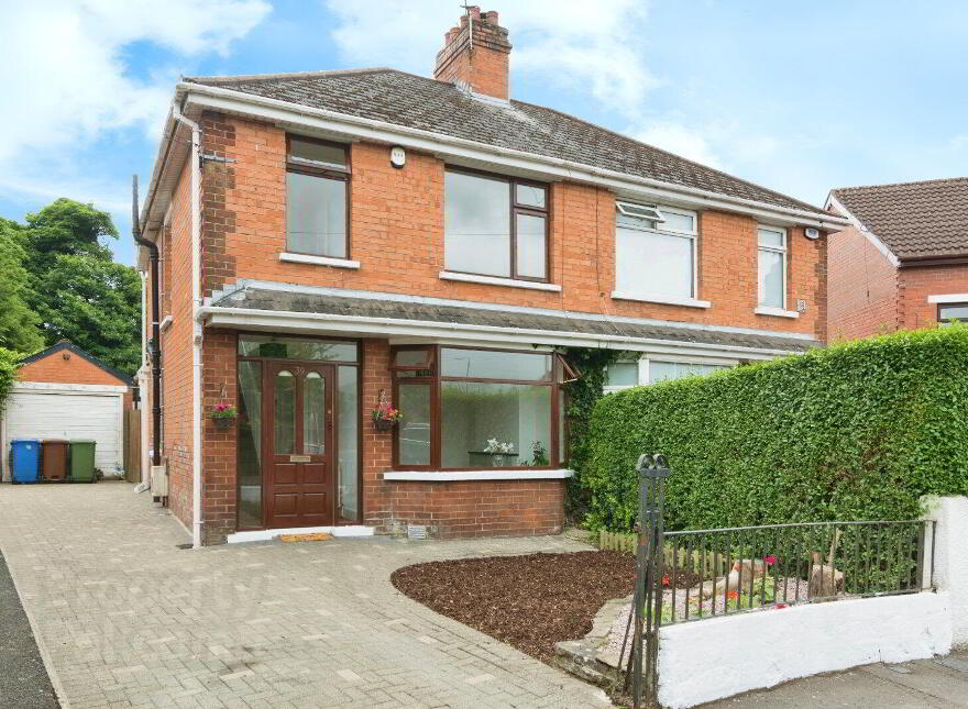 30 Beechlawn Park, Dunmurry, Belfast, BT17 9NR photo