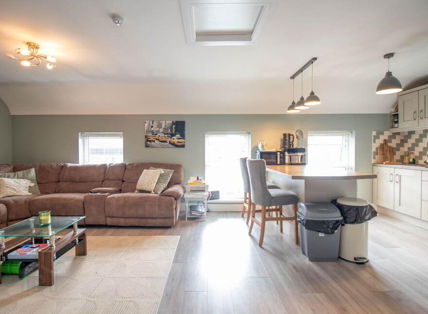 Main Street, Ballinagh, H12P3X7