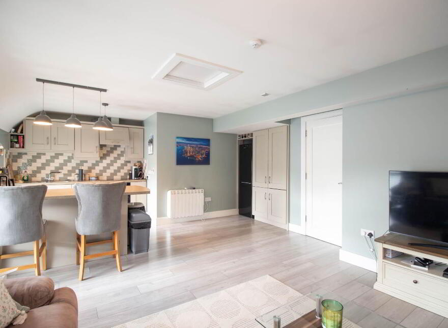 Main Street, Ballinagh, H12P3X7