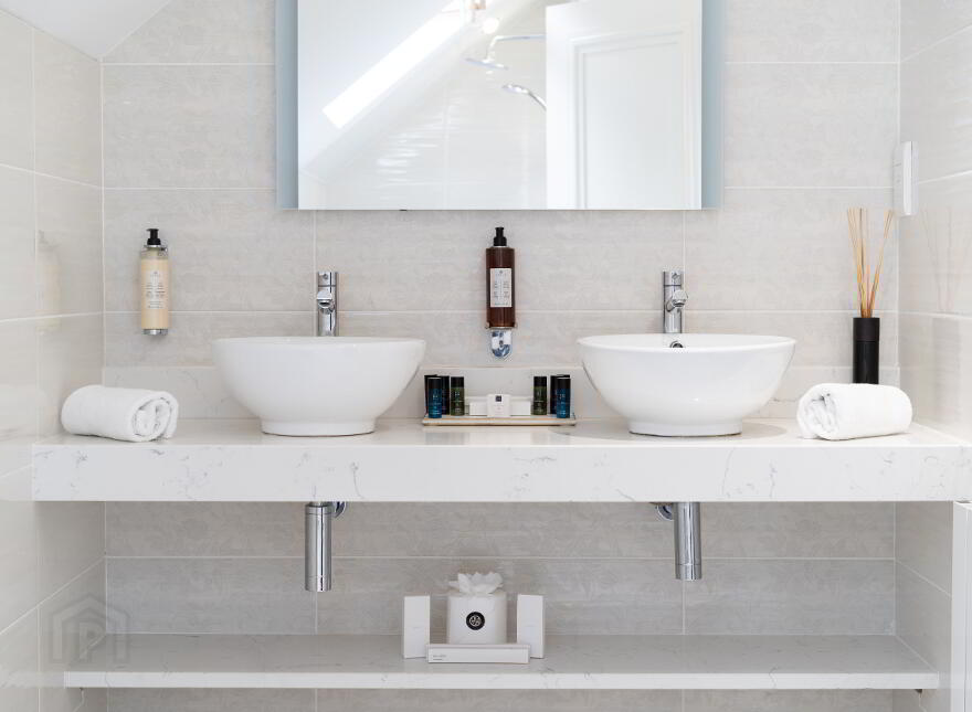 Ballyliffin Townhouse & Spa, St James Ct, Ballyliffin, F93WN93