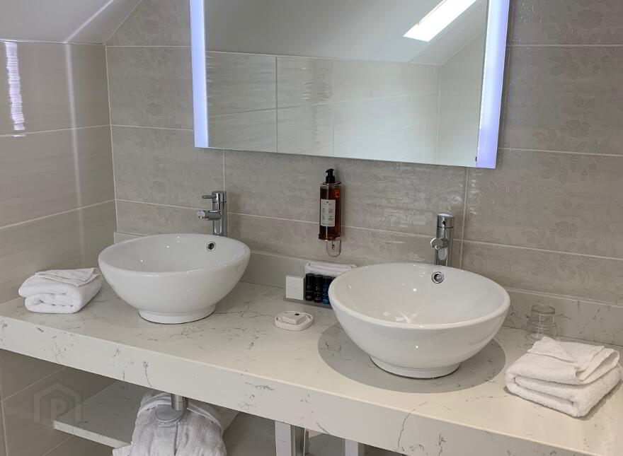 Ballyliffin Townhouse & Spa, St James Ct, Ballyliffin, F93WN93