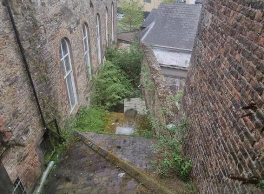 The Diamond, 18 Monaghan, Monaghan, H18KW65