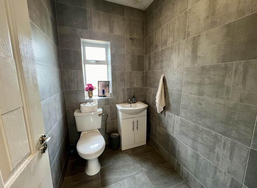 Clare Street, Ballyhaunis, F35W992
