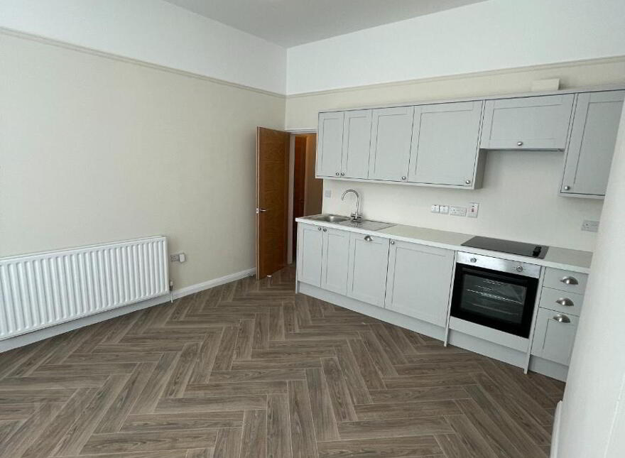 1, 24 South Parade, Belfast, BT7 2GP