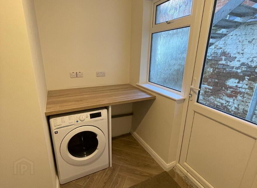1, 24 South Parade, Belfast, BT7 2GP