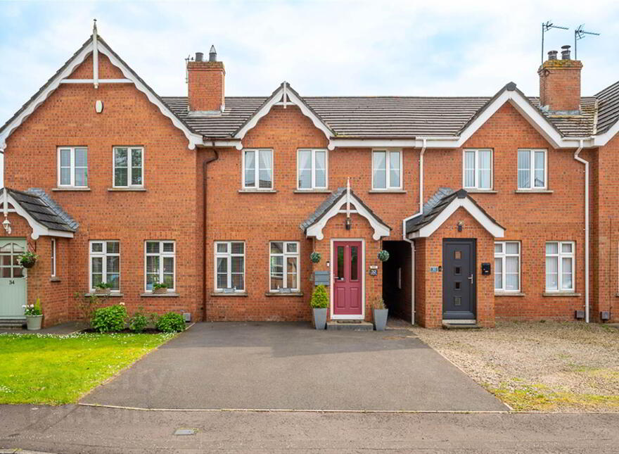 32 Ardvanagh Drive, Conlig, Newtownards, BT23 7XQ photo