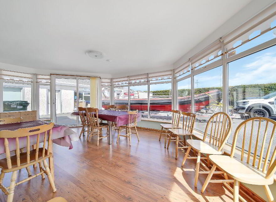 Mevagh House, B&b And Commercial Unit, Milford Road, Carrigart, F92YN59