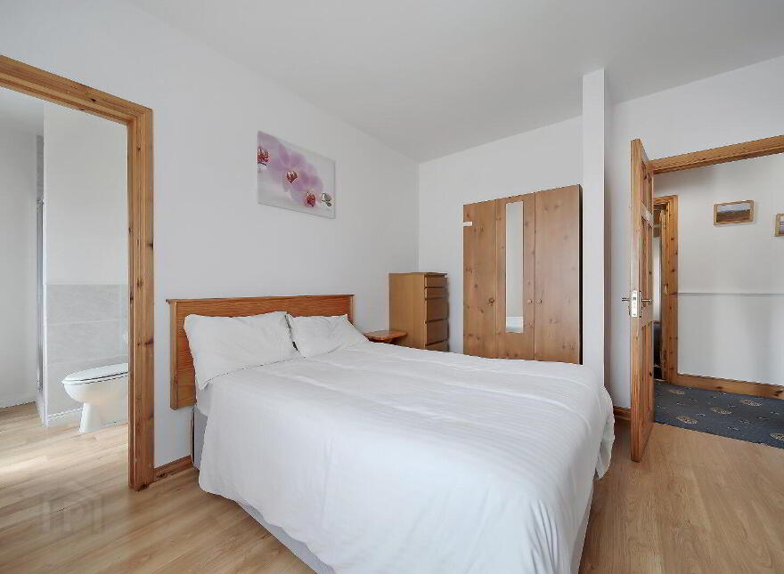 Mevagh House, B&b And Commercial Unit, Milford Road, Carrigart, F92YN59