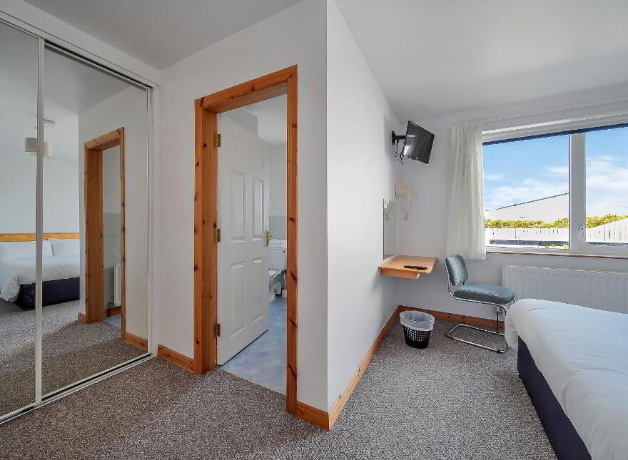 Mevagh House, B&b And Commercial Unit, Milford Road, Carrigart, F92YN59