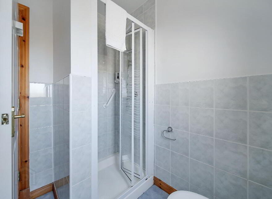 Mevagh House, B&b And Commercial Unit, Milford Road, Carrigart, F92YN59