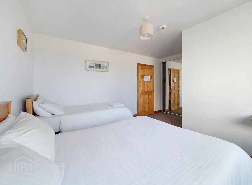 Mevagh House, B&b And Commercial Unit, Milford Road, Carrigart, F92YN59