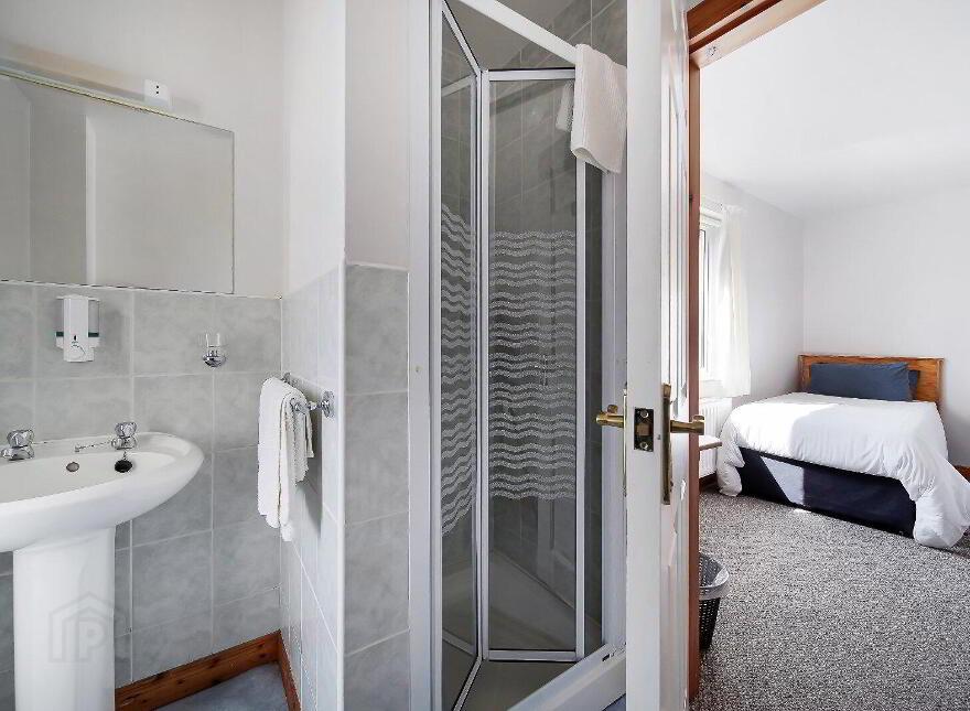 Mevagh House, B&b And Commercial Unit, Milford Road, Carrigart, F92YN59